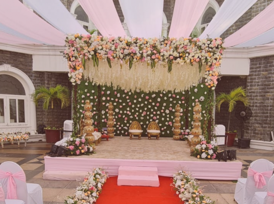 Banquet Hall Entry Décor Ideas